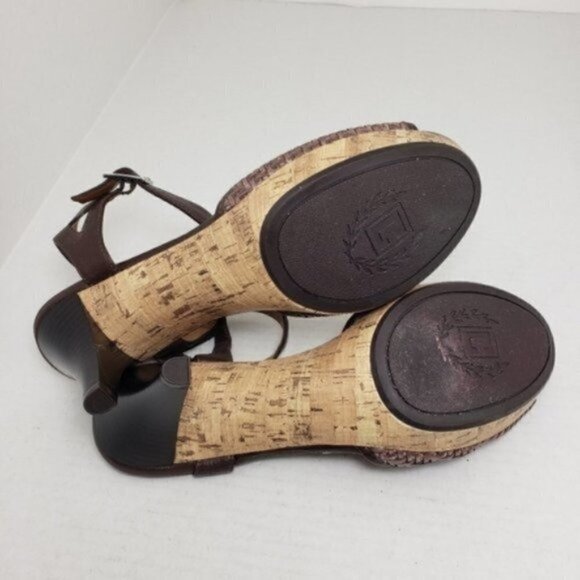 Chaps Marilynn Tan Open Toe Buckle Sandals Sz 10B - Picture 7 of 9